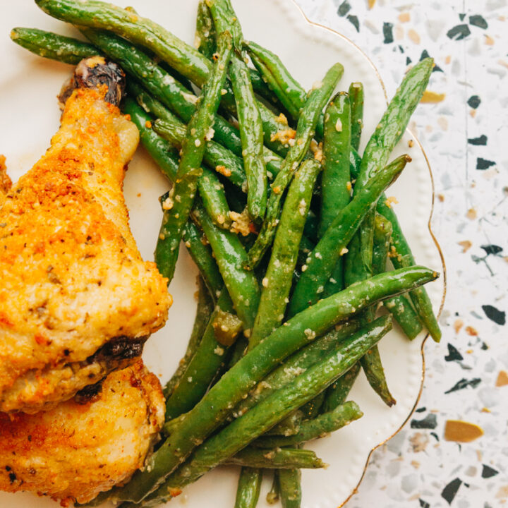 ROASTED PARMESAN GREEN BEANS