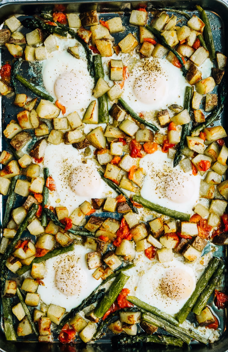 sheet pan eggs with asparagus