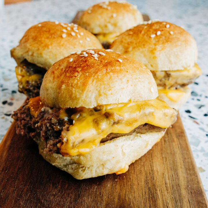 oven baked cheeseburger sliders
