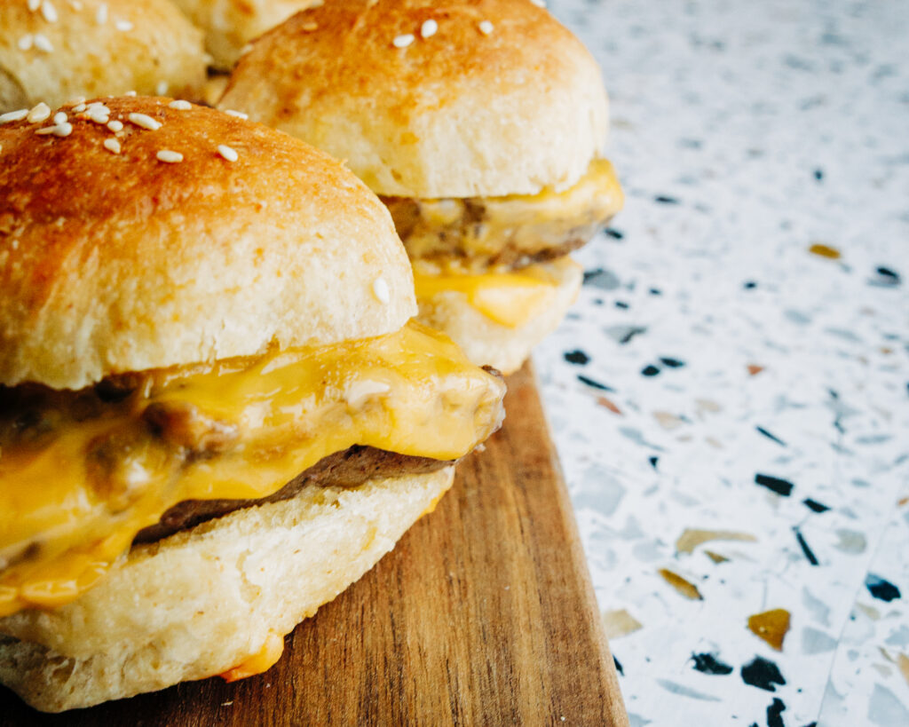 oven baked cheeseburger sliders